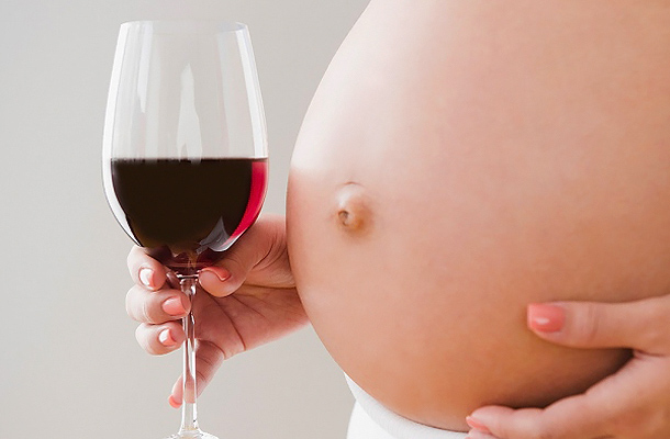 Képtalálat a következőre: „Mennyi alkoholt ihat egy várandós nő?”
