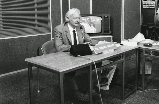 1985-ben a Magyar Televízó Ablak című műsorában