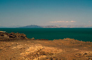 A Turkana-tó mellett található