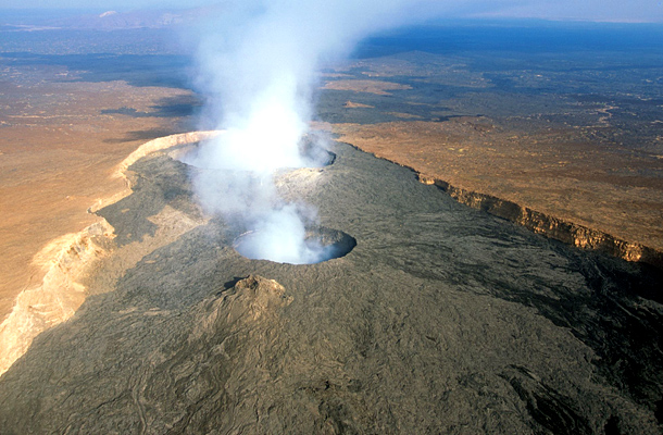 Kettéhasadt a föld, amikor megszülettek a vulkánok