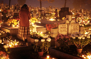 Chile: az év utolsó éjszakáján halottaikkal együtt ünnepelnek