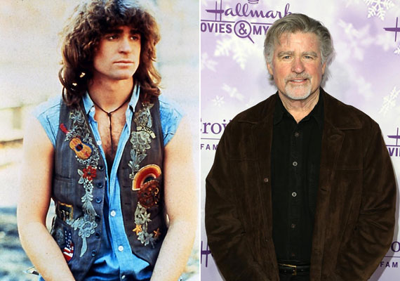 Treat Williams játszotta a hippik vezérét, Bergert, aki jó mókának tartotta, hogy beugrik Bukowski helyére pár órára a laktanyába, amíg az randizik élete nőjével - és végül neki kell elrepülnie helyette Vietnamba. A színész életének az egyik legnagyobb dobásának számított a Hair-film, szerepjátékáért Golden Globe-ra is jelölték. Ezután mégsem sikerült betörnie az élvonalbeli sztárok közé, hiába volt még kétszer esélyes a díjra.
