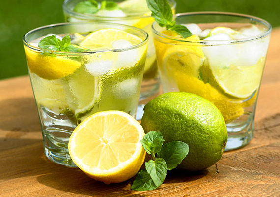 
                        	Limonádé
                        	A klasszikus limonádét időnként lime-mal is készítheted, hogy változatosabbá tedd. Cukor helyett pedig - ha végképp nem tudod elképzelni a limonádét az édes íz nélkül - használj természetes édesítőket, mint például xilitet, sztíviát vagy eritritet, amelyek kalóriatartalma gyakorlatilag elhanyagolható.