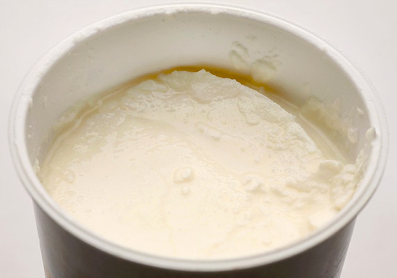 
                        	Az aludttej vagy más savanyított tejtermékek - például a joghurt vagy a kefir - felgyorsítják az emésztést.