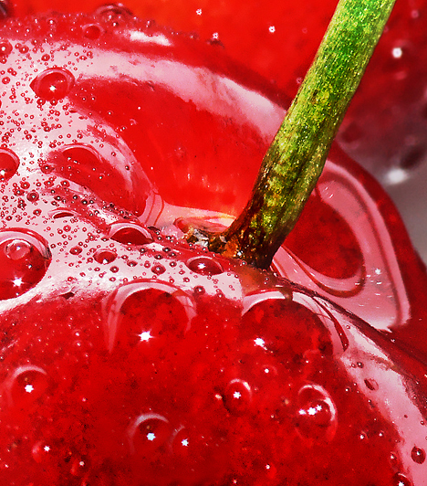Cseresznye Az édes gyümölcsben található antocianidok olyan növényi festékanyagok, melyek segítenek csökkenteni az LDL-koleszterin oxidációját, továbbá megelőzni a szív- és érrendszeri betegségek kialakulását.