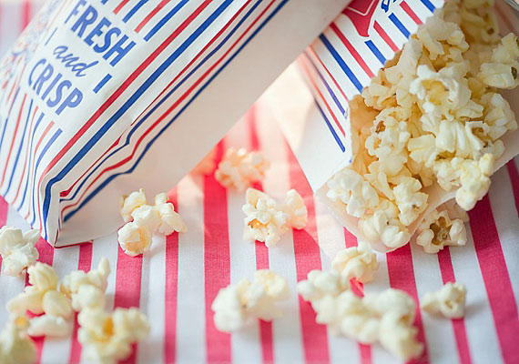 	Nem kell lemondanod a popcornról, ha diétázol, de fontos, hogy mértéket tarts. Nagyjából háromcsészényi mennyiséggel még száz kalória alatt vagy.