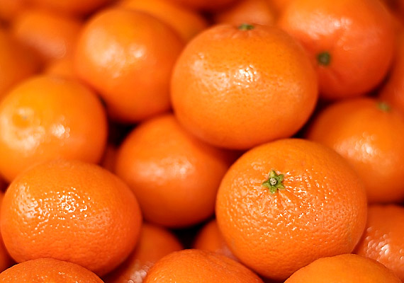	A mandarin jótékonyan hat a koleszterinszintre, segíti a máj és a vese működését, így gyorsítja a természetes méregtelenítést. Értékes antioxidáns, rostjai pedig finoman átmossák és salaktalanítják az emésztőrendszert.