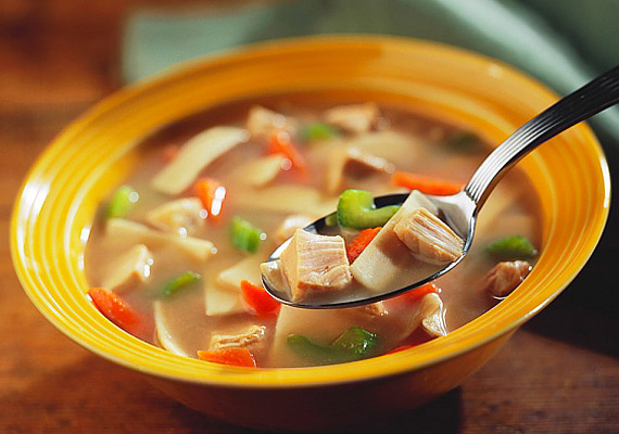 	Nem eszel levest. Pedig egy tányér leves kitölti a gyomrodat, így kevesebb is elég lesz a második fogásból, ráadásul könnyen emészthető, és salaktalanít is.