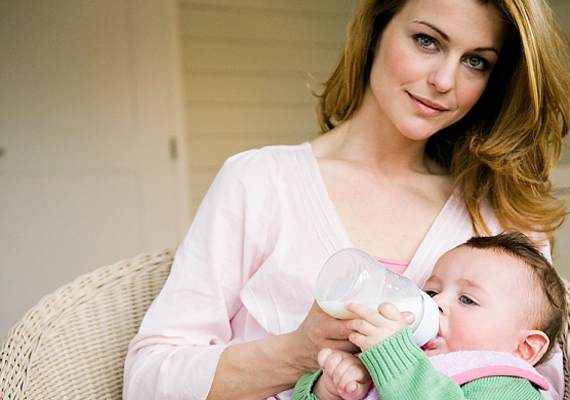 
                        	A cumisüveg-melegítőre nincs különösebb szükség, ha a babát még szoptatod, hiszen ebben az esetben a cumisüveg is ritkábban kell - ez esetben pedig a melegítést megoldhatod a hagyományos módon.