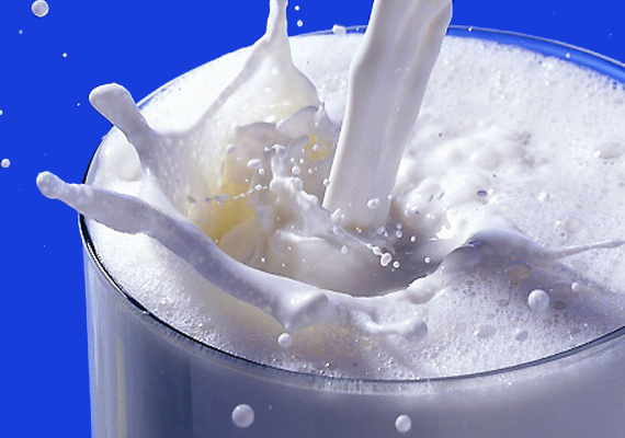 	A magas zsírtartalmú tejek annyira leterhelik a szervezetet, hogy a fertőzéseket így kevésbé tudja a kicsi legyűrni.