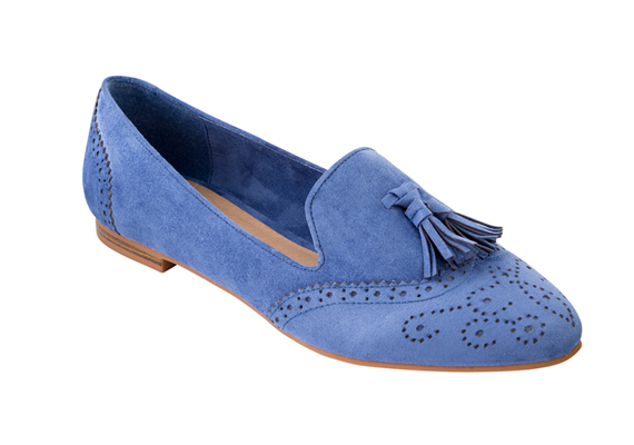 	Kék bojtos cipő, F&F, 5900 forint.