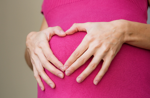 terhes nő keres kapcsolatot