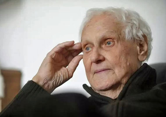 	Hosszú betegség után, 2014. január 31-én reggel elhunyt Jancsó Miklós. A kétszeres Kossuth-díjas magyar filmrendező, forgatókönyvíró idén lett volna 93 éves.