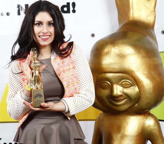 
                        	Radics Gigi a 2014-es év legjobb női előadója a BRAVO OTTO-n. A díjat Bogi, Hien, Király Linda és Tóth Gabi elől happolta el. Ez a harmadik arany indiánja.