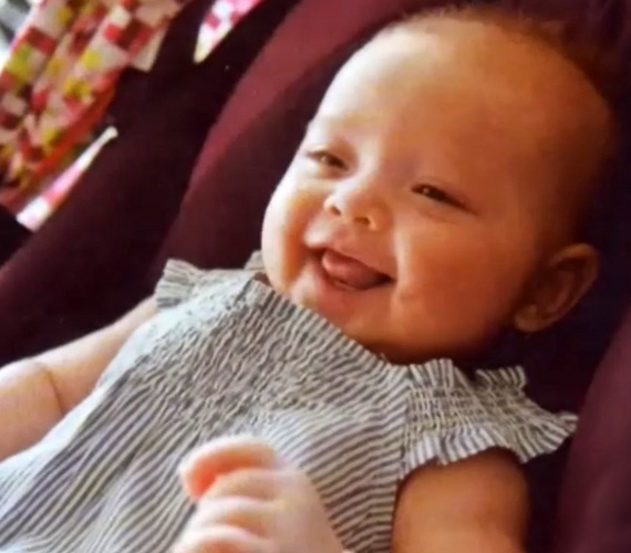 	A kis Szofi február 20-án született. Az első hat hétben sokat sírt, ám mára mosolygós kisbaba lett belőle.