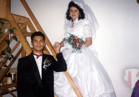 	Gáspár Laci tiniként nősült először: ezen a fotón csupán 16 éves. 12 év házasság után, 2008-ban váltak külön Gabriellával, akitől 2002-ben született meg kislánya, Mirjam.