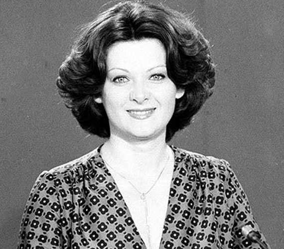 
                        	Kertész Zsuzsa 1975-ben lett a Magyar Televízió bemondónője. Szerepelt a História, az Életet az éveknek, a Házibarát című műsorokban, Montágh Imrével közösen készítették a Beszédművelés című sorozatot. 2000-ben őt is elérte a leépítési hullám.