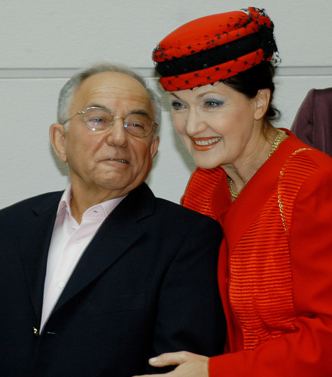  	Kállai Bori és Vitray Tamás  	A Kossuth-díjas újságíró és a színésznő a harmadik felesége 28 éve vannak együtt jóban-rosszban.