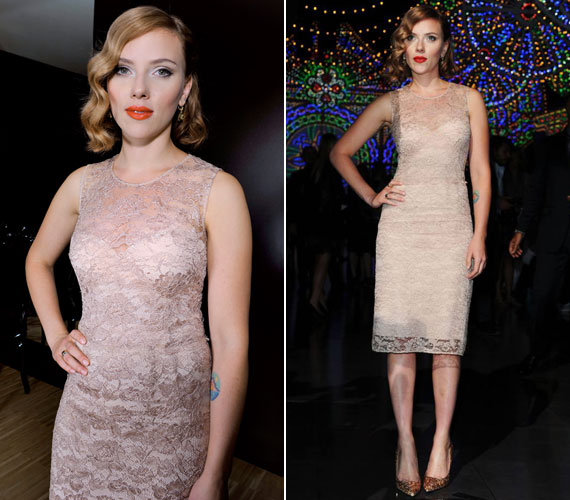 	Ugyanezt a ruhát térd alatt végződő szoknyarésszel viselte már Scarlett Johansson is tavaly ősszel a milánói divathéten.