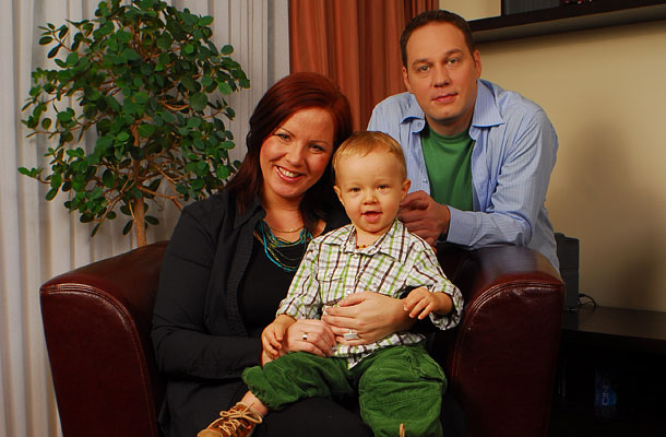 Pachmann Péter feleségével és kisfiával