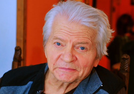 	Életének 84. évében hosszú betegség után április 4-én elhunyt Szabó Gyula, a nemzet színésze.