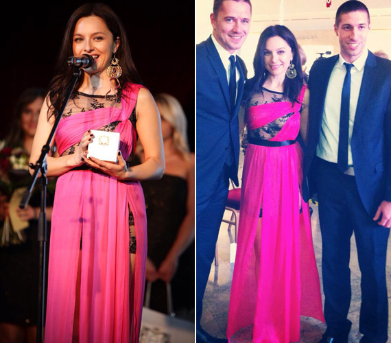 
                        	Az Elegancia-díjat egy sejtelmesen szexi, pink estélyiben vette át tavaly októberben. A legelegánsabb énekesnő a legelegánsabb sportolókkal, Berki Krisztián tornásszal és Vincze Ottó labdarúgóval.
