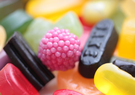 	A medvecukorban és gyógyteákban található édesgyökér tesztoszteroncsökkentő hatással rendelkezik.