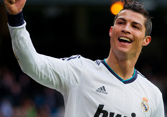 
                        	A legszexibbek listájának első helyére Christiano Ronaldo került, a Real Madrid portugál játékosa. Bár tény, hogy tehetséges játékos, azt, hogy mennyire méltó a legeslegszexibb focista címére, mindenki döntse el maga.