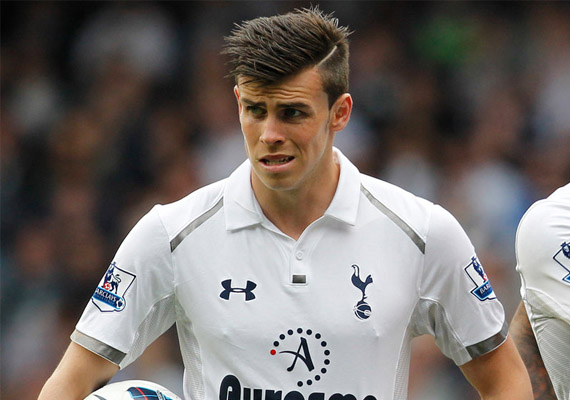 
                        	Gareth Bale a hetedik a footballwood.com listáján. Jelenleg a világ legdrágább játékosának számít, ugyanis lekörözte Christiano Ronaldót. A walesi játékos hóbortja, hogy folyton változtatja hajviseletét.