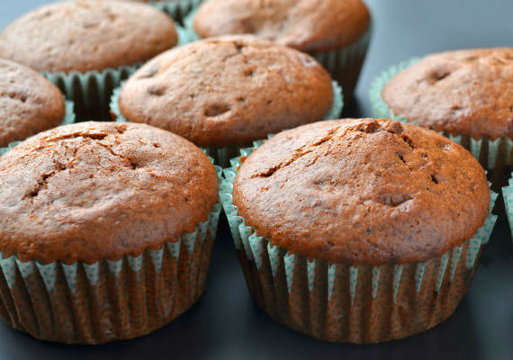 	Ha szereted a csokis sütiket, itt van ez az ínycsiklandó csokis-gesztenyés muffin is. Ide kattints a receptért!