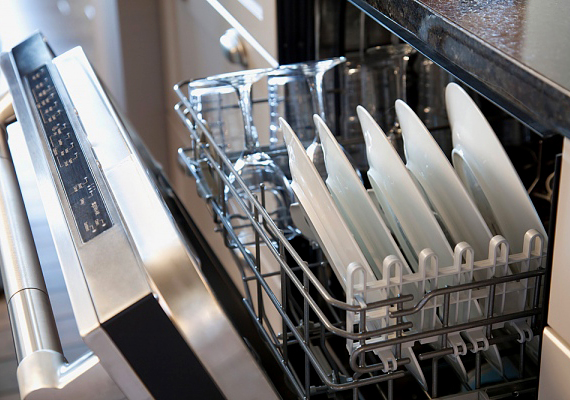 	Egyre több háztartásban van már mosogatógép: bár a vízzel spórolhatsz általa, áramot is fogyaszt: 120 kWh-t évente.