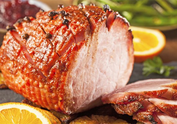 	A túl rágósra sikerült húsok - például szalonna, sonka - esetében segít orvosolni a bajt, ha rövid időre forró vízbe áztatod őket.