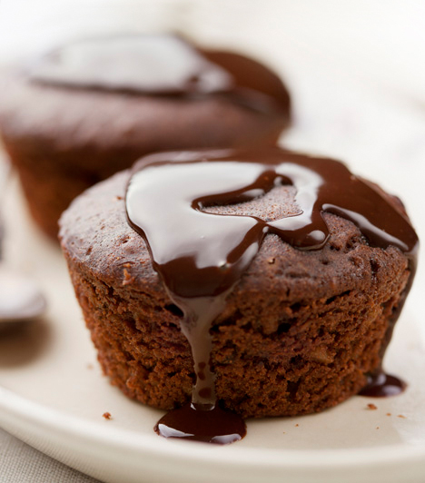 
                        	Gyors csokis muffin
                        	A lehető legegyszerűbb megoldás akut csokihiány esetére, ha hirtelen beesik néhány vendég, esetleg, ha nincs ropogtatnivaló az esti romantikus filmhez.
                        	Gyors csokis finomság »
