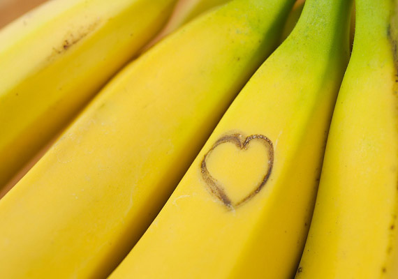 
                        	A banán is valóságos csodaszer, ha arcápolásról van szó - vesd be te is bátran pakolás formájában a kisebb barázdák ellen.
