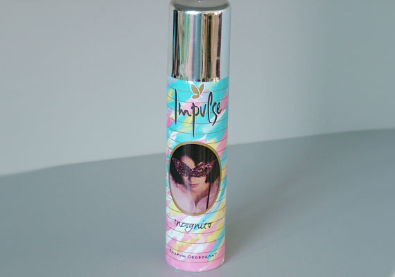 
                        	Az Impulse parfüm is népszerű volt, a külleme nem igazán változott azóta sem, csupán a logó lett más, de a képek maradtak.