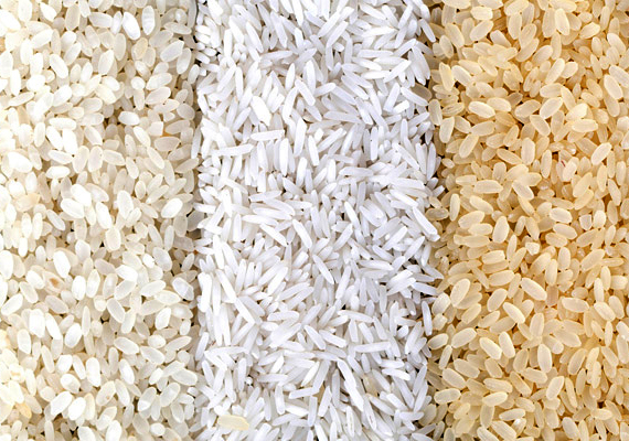 	A rizsben értékes ásványok és vitaminok vannak, ha fényesebb fürtökre vágysz, kipróbálhatod a rizsvizet is. Itt írtunk róla, hogyan tudod elkészíteni!
