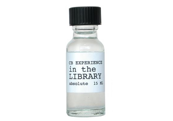 	Ha szeretsz olvasni, könyvtárba járni, Christopher Brosius megalkotta a számodra tökéletes parfümöt, könyvtárillattal.