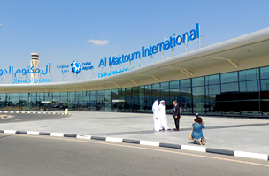 A vadonatúj Al Maktoum reptér a megnyitás előtt