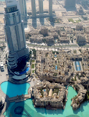 Kilátás a Burj Khalifa 452 méter magas teraszáról