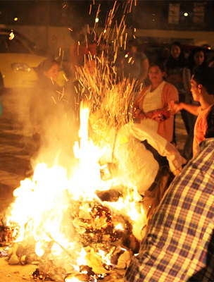 Spanyolország: a képégetés szilveszteri hagyomány