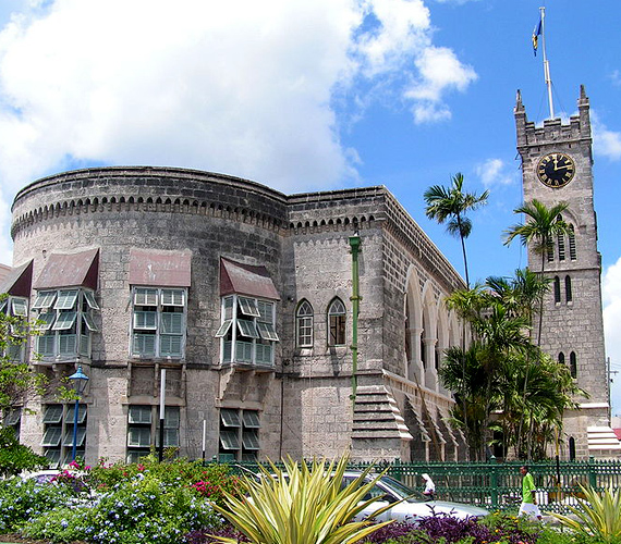 	Barbados történelmi fővárosa, Bridgetown a brit gyarmati építészet gyönyörűen fennmaradt 17- 19. századi példáit őrzi.	 