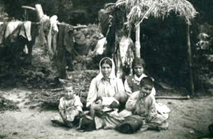 Fotó egy dél-dunántúli beás családról