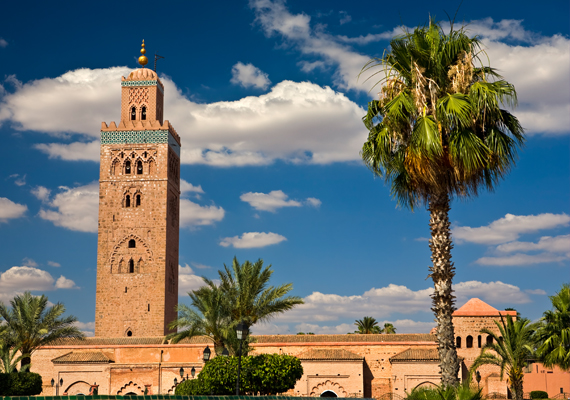 	Az Atlasz-hegység lábánál elterülő Marrakech Marokkó egyik legnagyobb városa. A város gazdagok és celebek tömegeit vonzza, nem csupán karácsonykor.