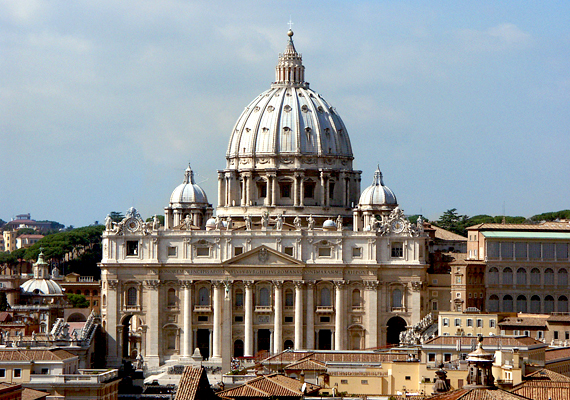 	Vatikán nem csupán a világ egyik legkisebb városát, de egyik legkisebb államát is megtestesíti.