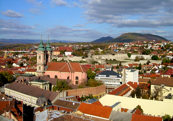 	Sokan látogatnak el Egerbe is, mely történelmi látnivalóin kívül Egerszalók közelsége miatt is vonzza a turistákat. A város második lett a listán.