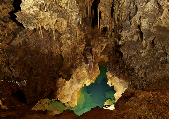 	Nemcsak a felszín fölött tárulhatnak elénk mesés tájak - a képen az aggteleki barlangrendszer részlete látható. Kattints ide a nagyméretű képért!