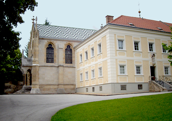 	Ferenc József fia halála után lebontatta a vadászkastélyt, helyére pedig apácakolostort építtetett.