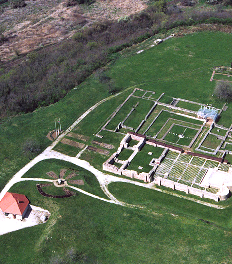	Somogyvár-Kupavár	A nemzeti emlékhely egykor Koppány szállásterülete volt, Szent László király pedig később itt alapította meg a Szent Egyed bencés monostort, mely fontos egyházi központnak számított a 12. században.
