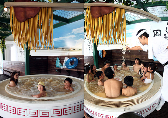 	A japán Hakone fürdője az egyik legbizarrabb spa az egész világon. Tésztafőzőlében, borban, teában és kávéban is lehet itt fürdeni.