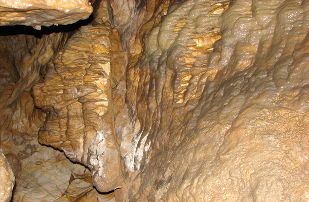A cseppkőbarlang egy részlete